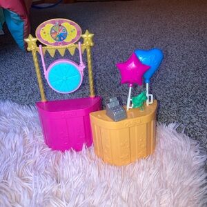 Barbie Pink and Yellow Playset with Blue and Purple Balloons